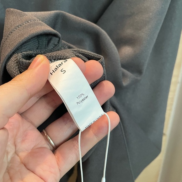 Halara Round Neck Batwing Sleeve Cropped Relaxed Casual Sweatshirt size Small - Picture 9 of 10